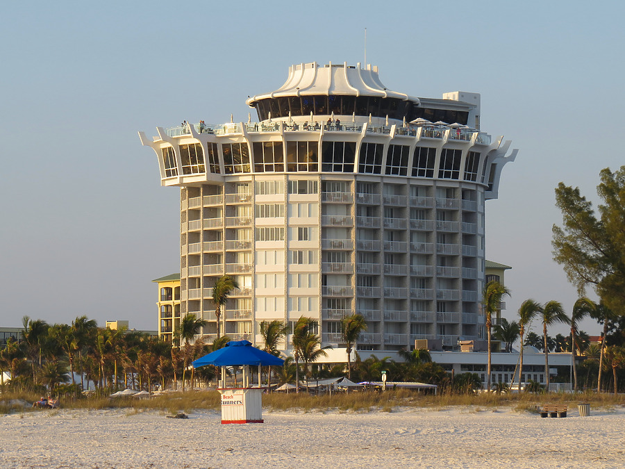 Grand Plaza Hotel by James Peacock