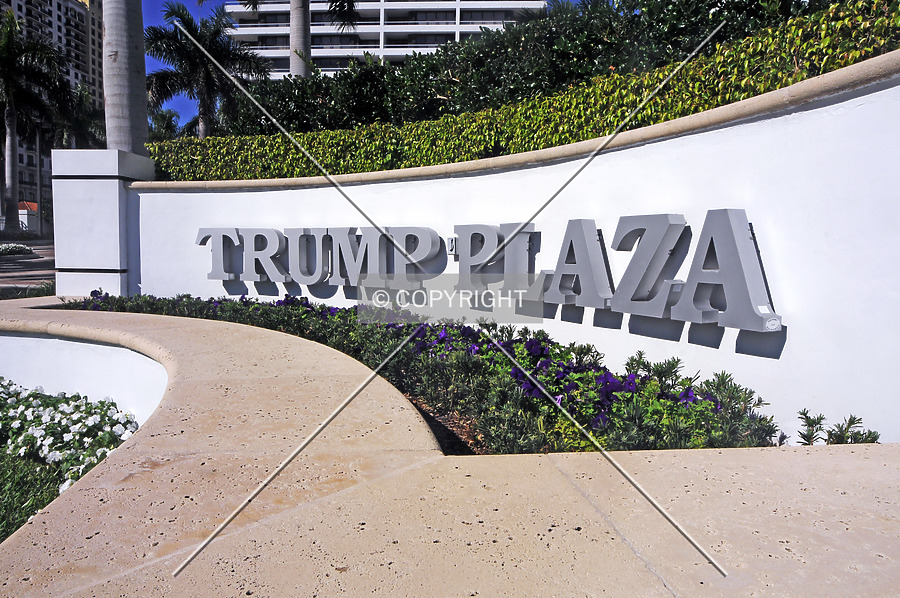 Trump Plaza I by Jorge Molina