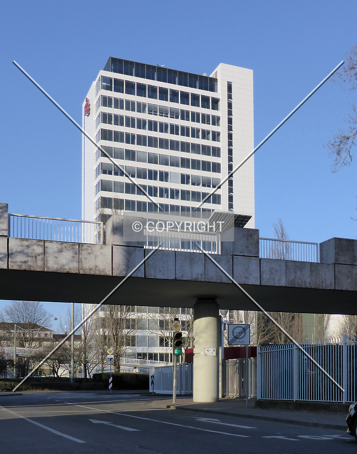 Sparkassen Informatik Hochhaus by Nephilim