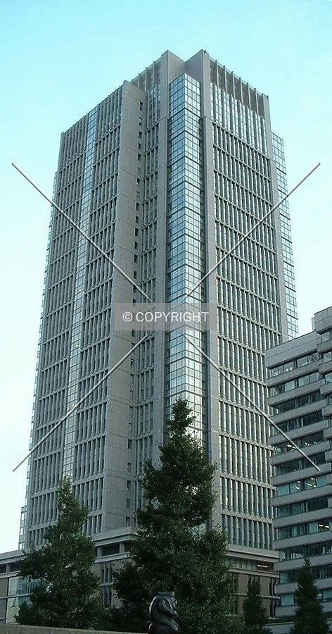 Marunouchi Building by Andrew Stewart