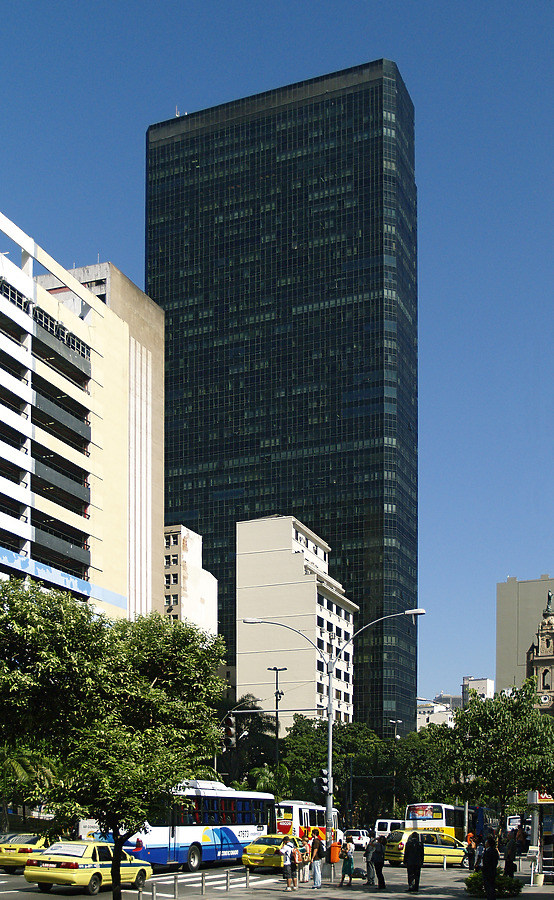Centro Candido Mendes by Cesar Serrano