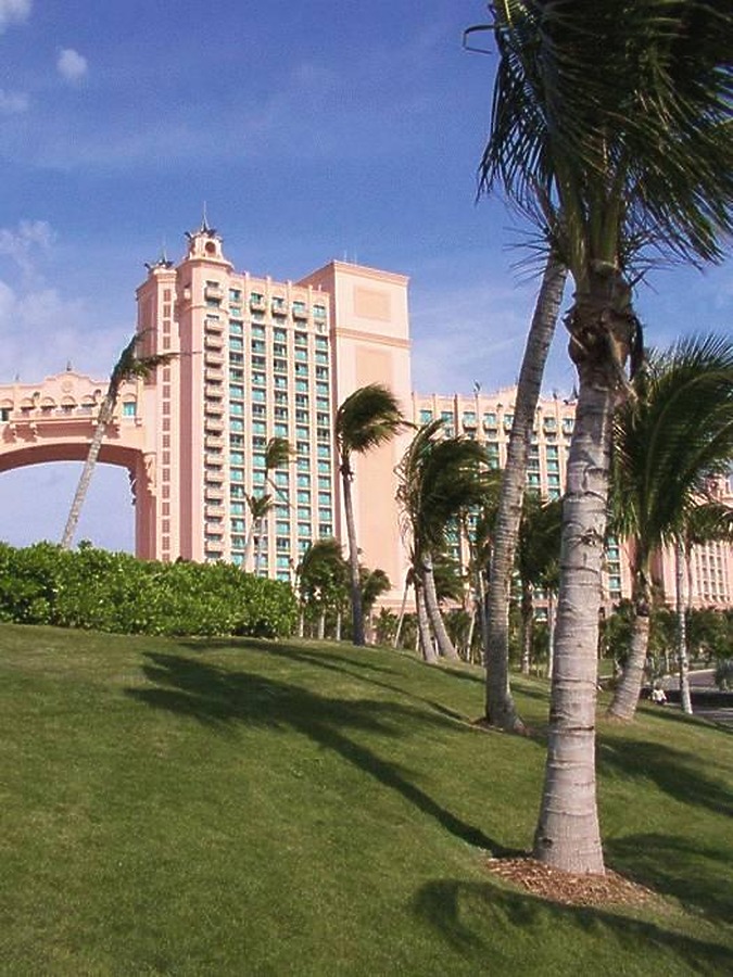 Atlantis Royal Tower East by Daniel Kieckhefer