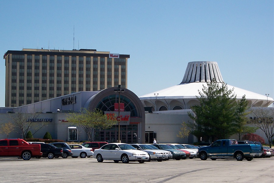 500 Office Tower by Ryan Hildebrand