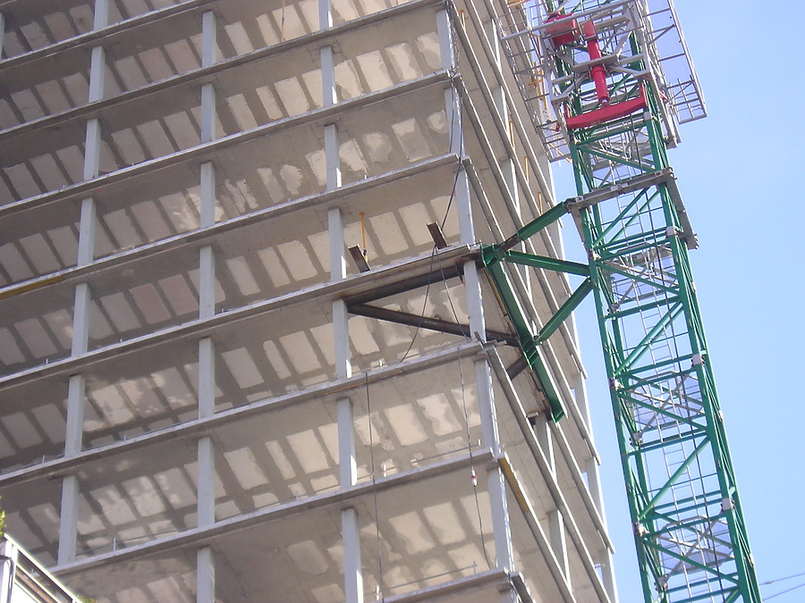 Isozaki Atea I by Mikel Allende