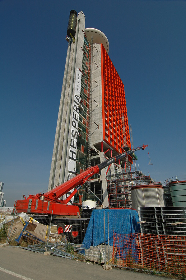 Hesperia Tower by David Guija