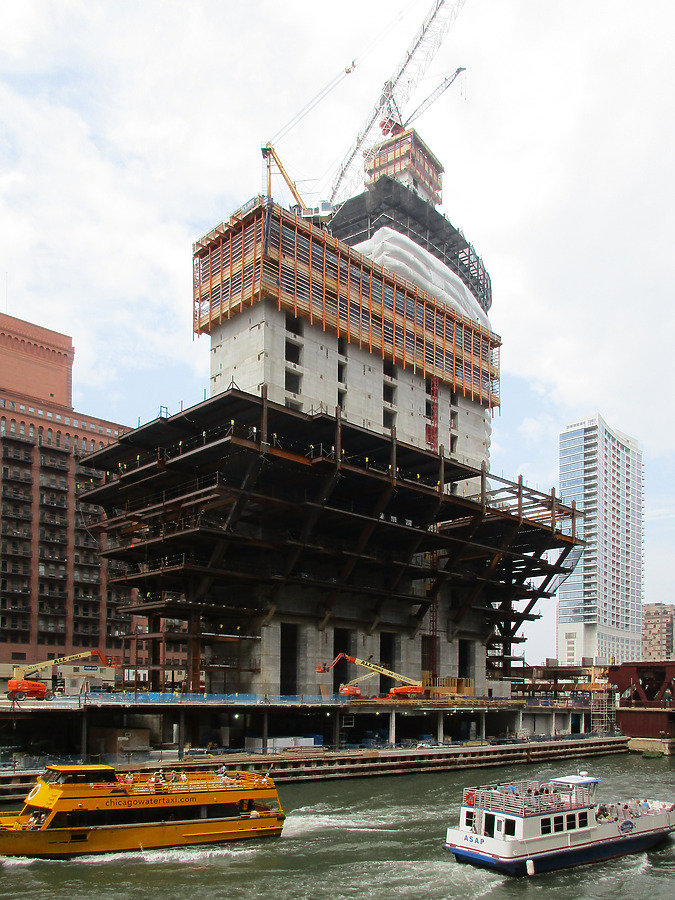 150 North Riverside by Daniel Kieckhefer