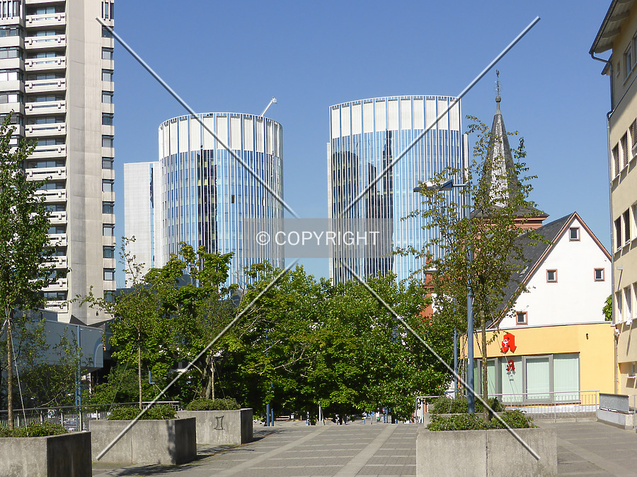 Haus der Wirtschaft - Turm 2 by Nephilim