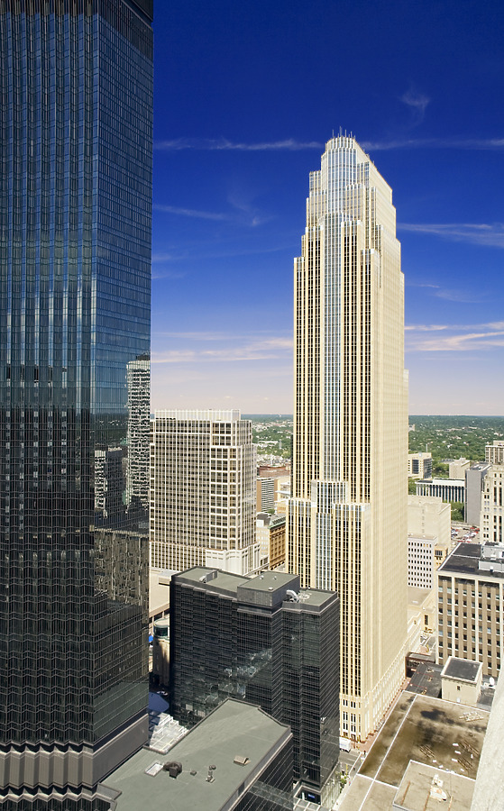 Wells Fargo Center by Pavel Toczynski