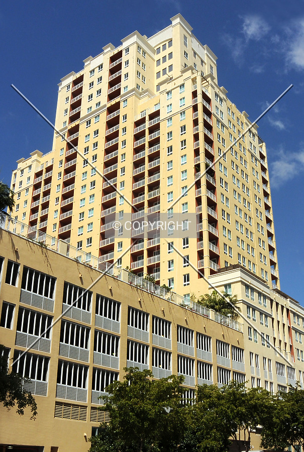 Toscano South Tower by Jorge Molina