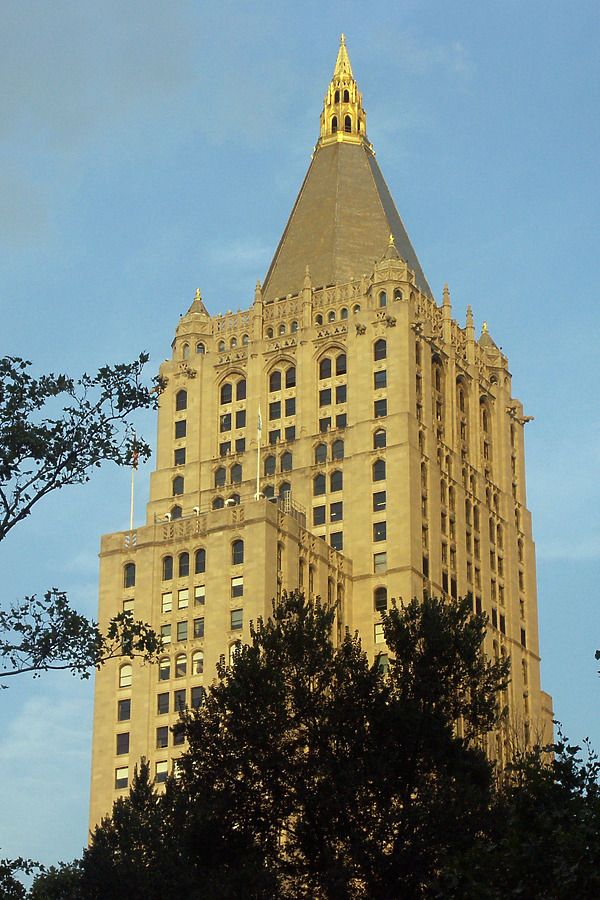 New York Life Building by Nate Lindsey