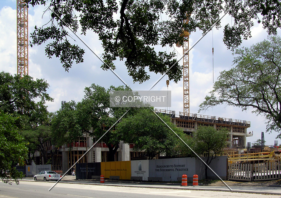 Memorial Hermann Medical Plaza by Chris Patriarca