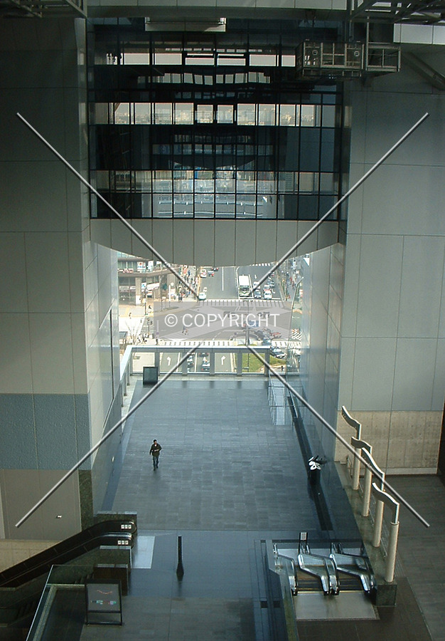 Hotel Granvia Kyoto by Andrew Stewart