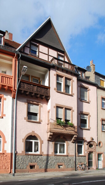 Friedrich-Ebert-Straße 64