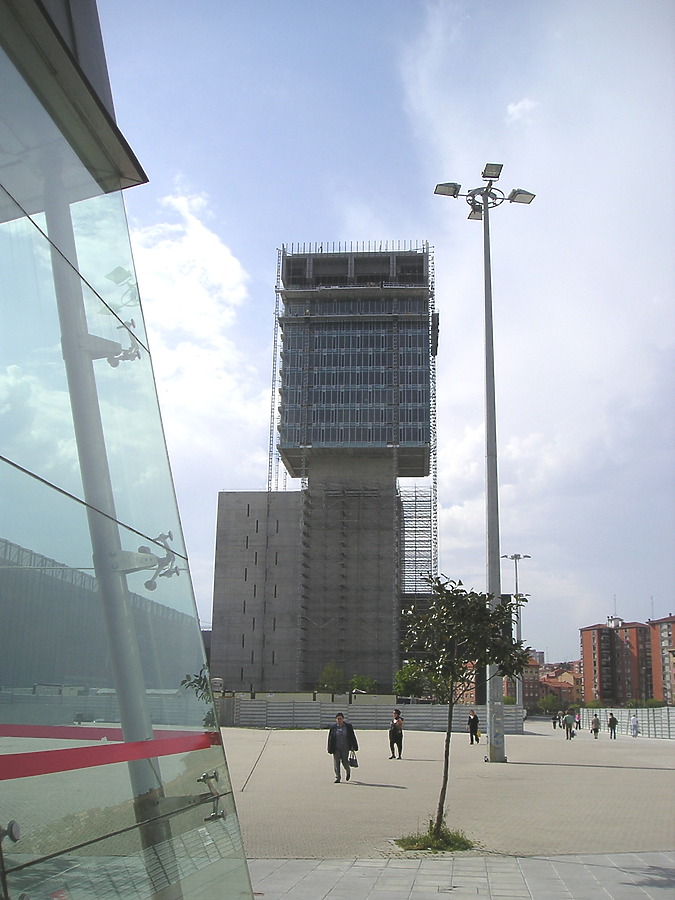 Torre BEC by Mikel Allende