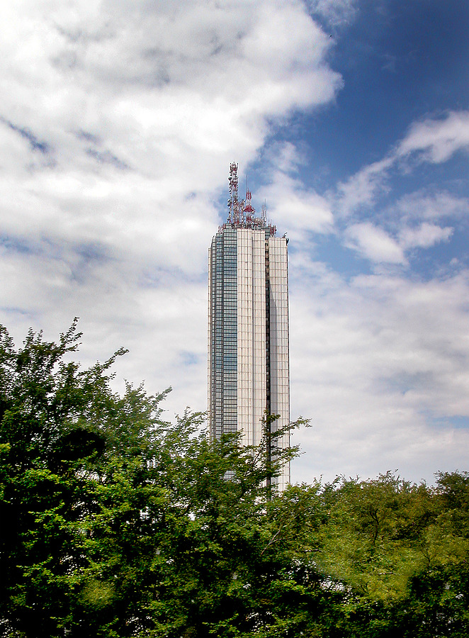 Torre De Cali by Jim Schwartz
