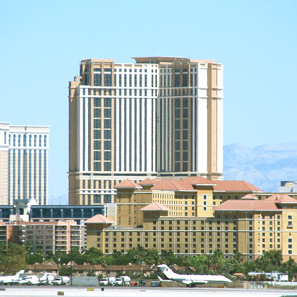 The Palazzo by Huopa