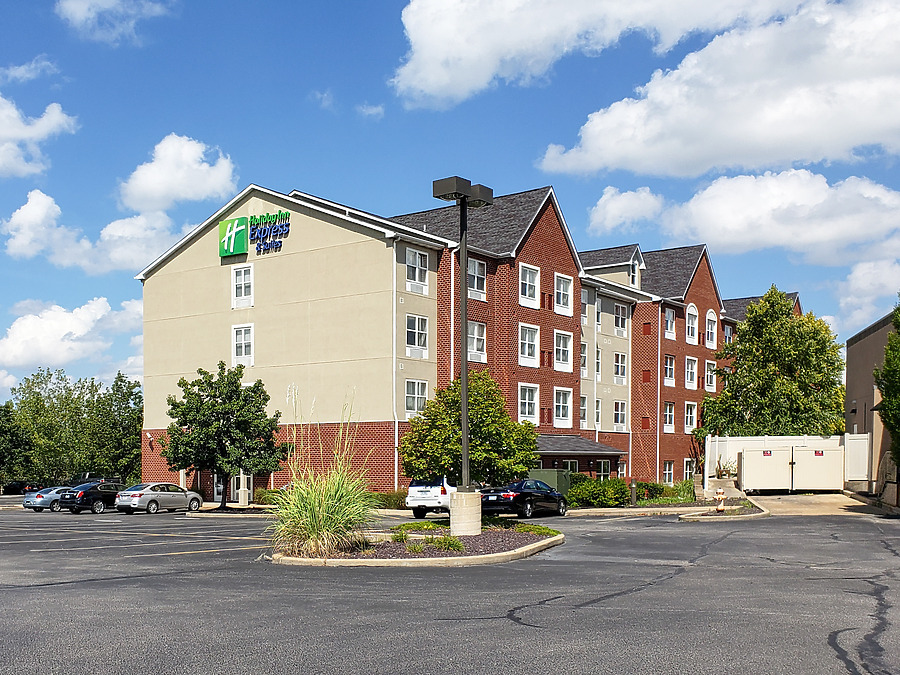 Holiday Inn Express Saint Louis West - O'Fallon by Ryan Hildebrand