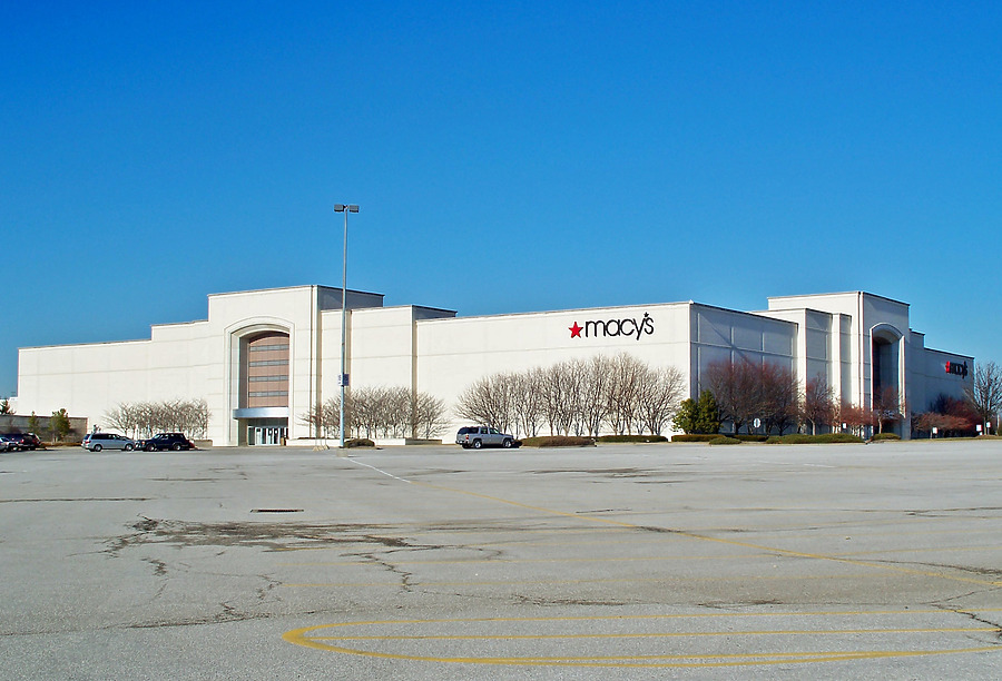 Jamestown Mall by Ryan Hildebrand