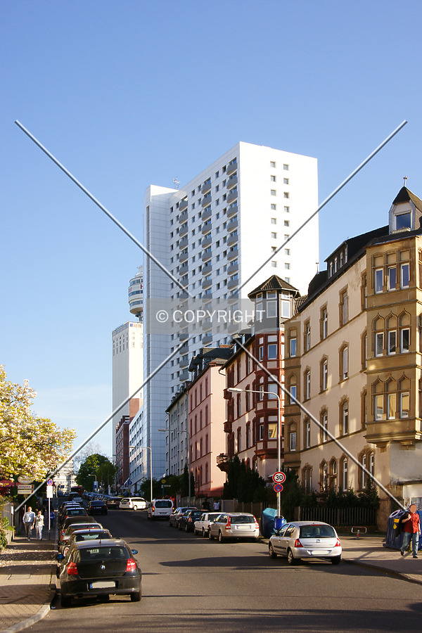 Hainer Weg 24 by Nephilim