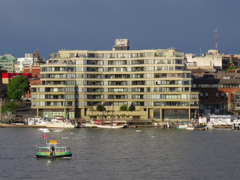 Victoria Regent Hotel & Suites