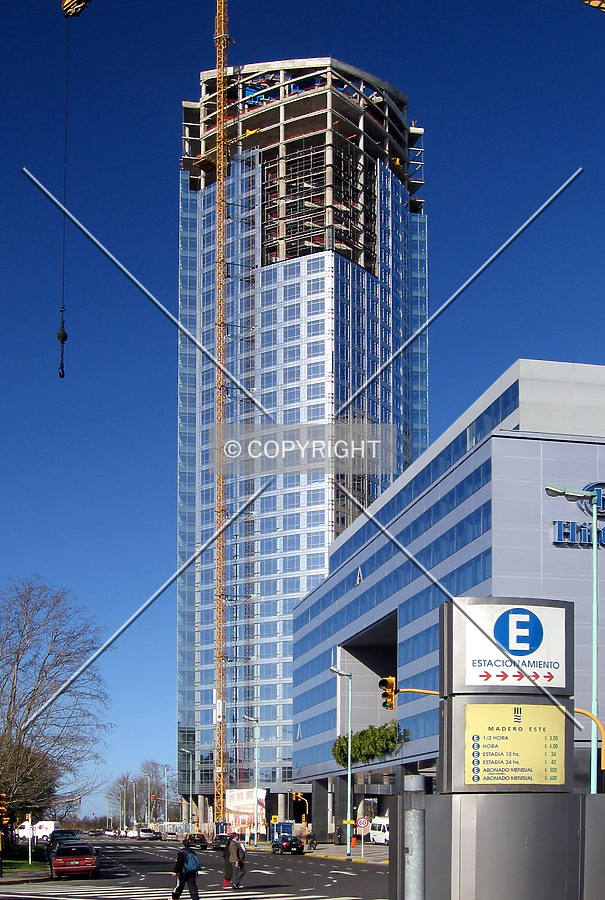 Torre Repsol YPF by Maximiliano Buono