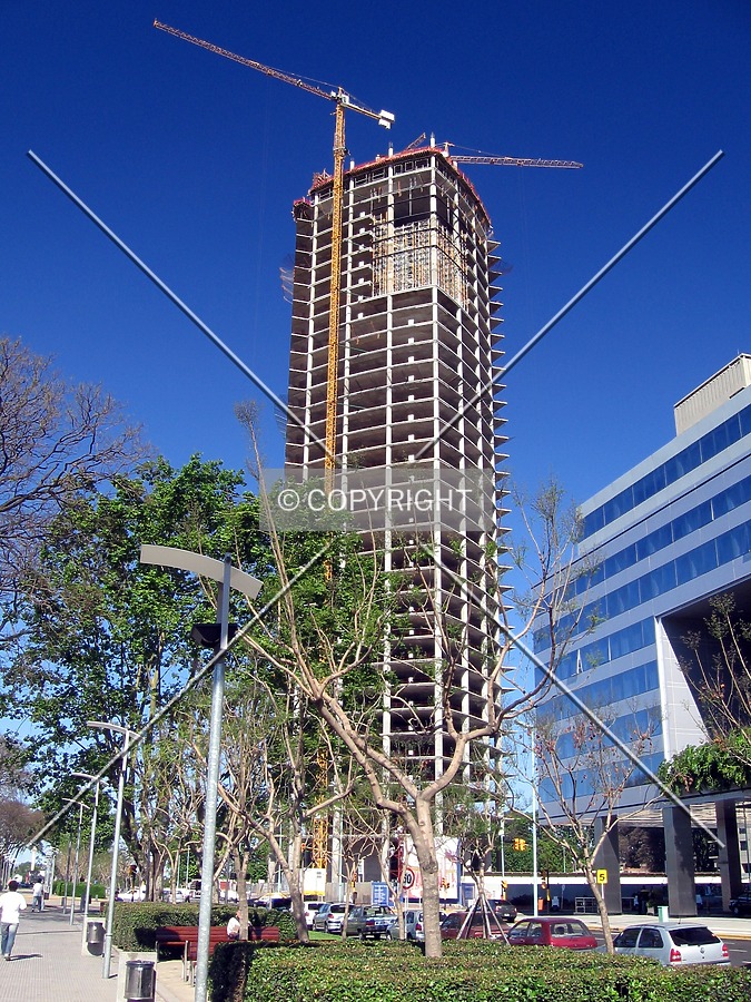 Torre Repsol YPF by Maximiliano Buono