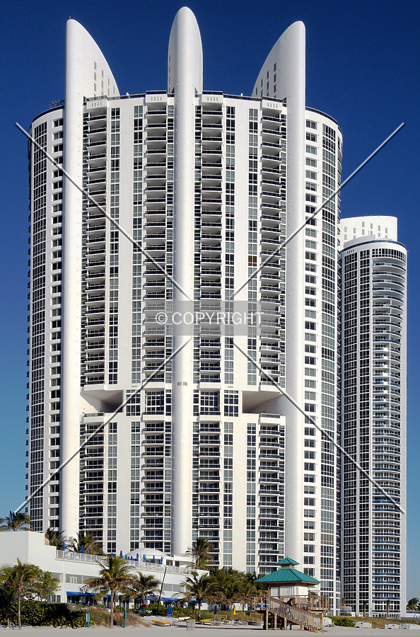 Trump Palace by Jorge Molina