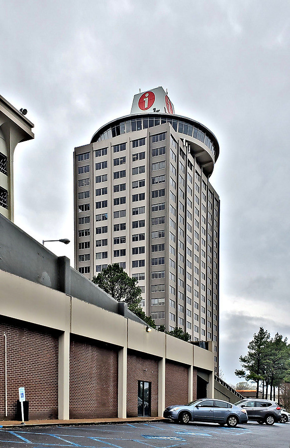 i-Bank Tower by Ryan Hildebrand