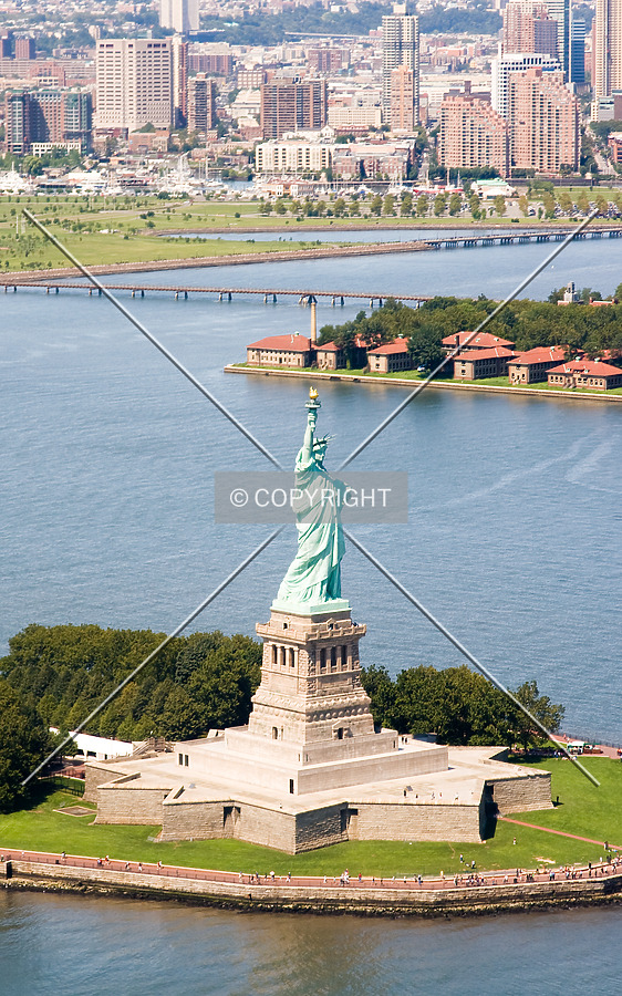 Statue of Liberty by Serdica