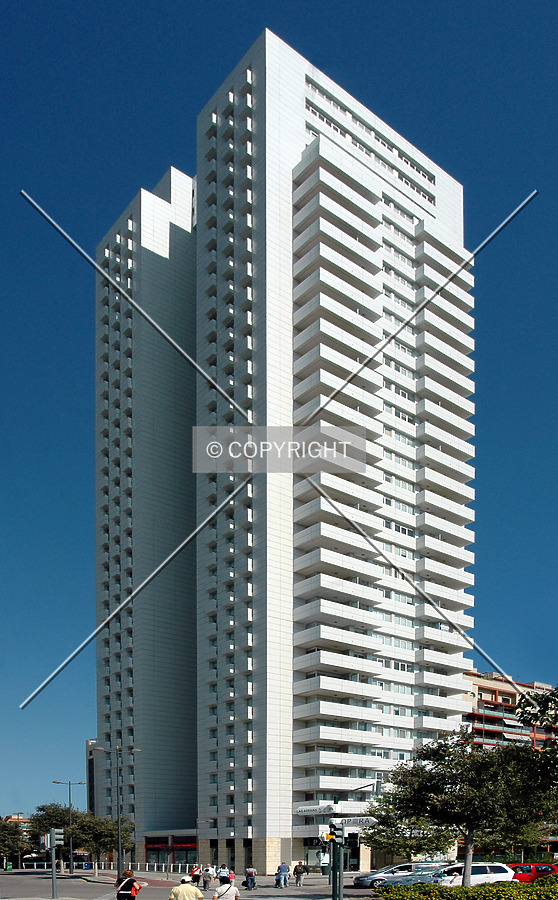 Torre de Francia by Jorge Molina