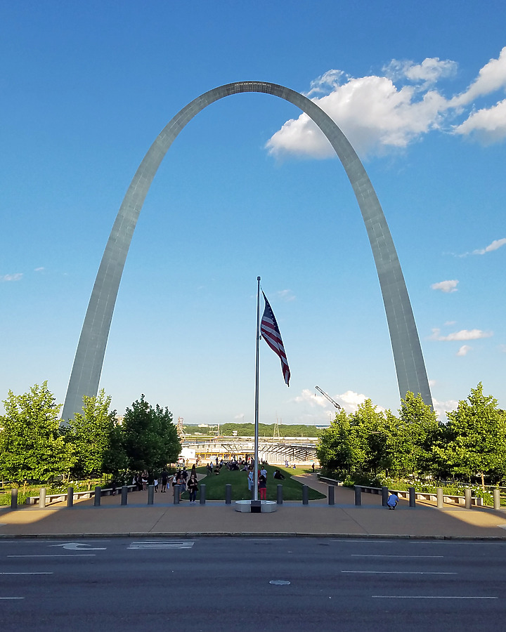 Gateway Arch by Ryan Hildebrand