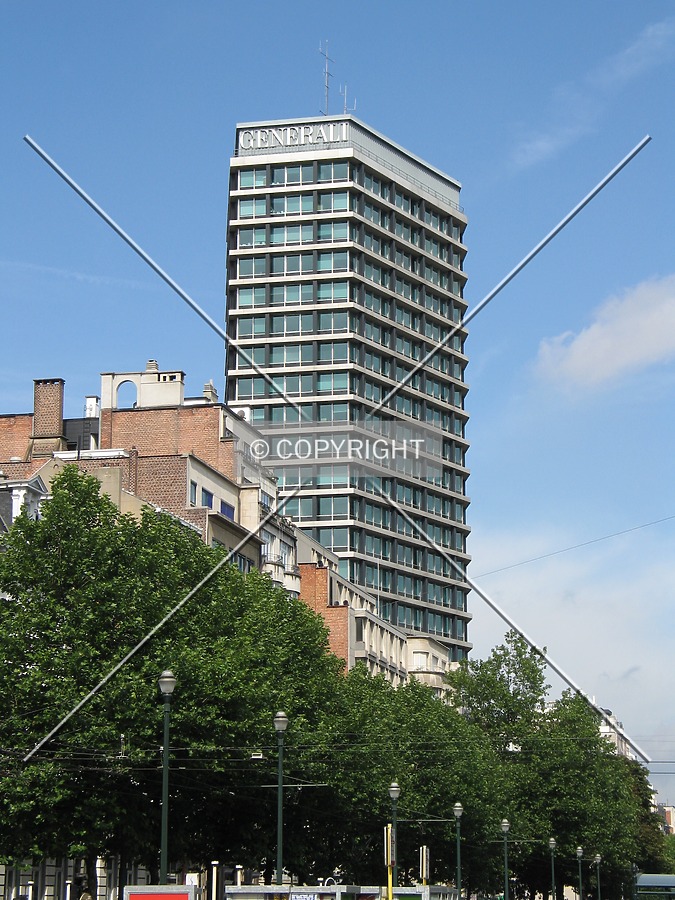 Tour Louise / Louiza Toren by Emmanuel D.