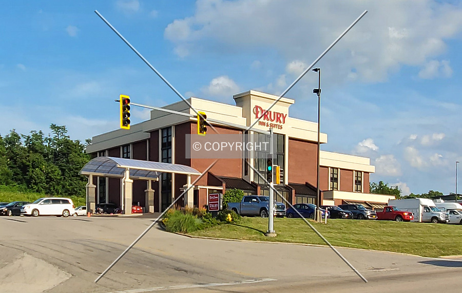 Drury Inn Collinsville by Ryan Hildebrand