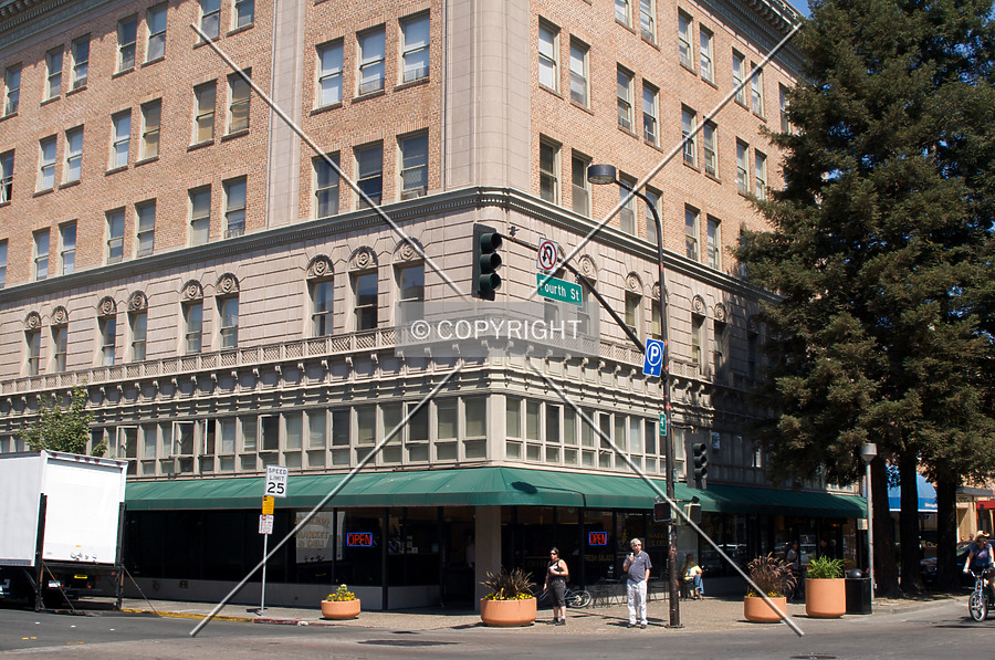 Rosenberg Building by Martin Bugajski