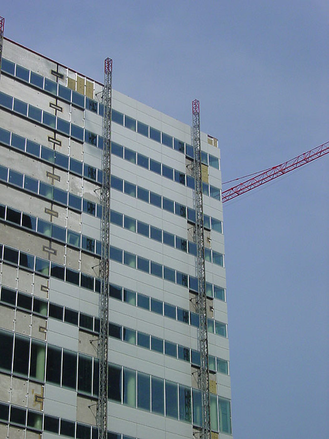 Ito-Toren by Michiel van Dijk