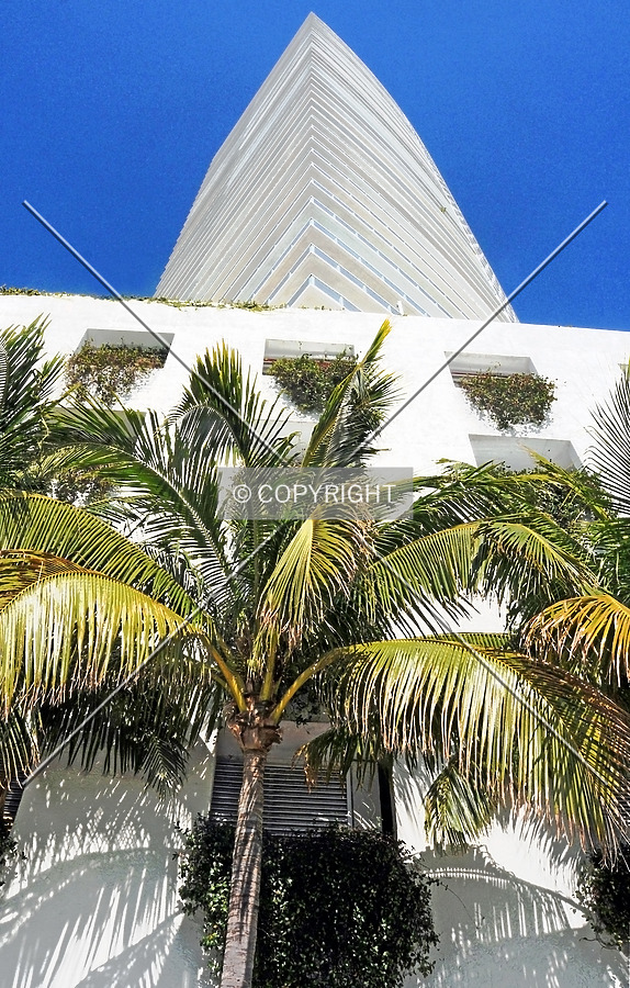 ICON at South Beach by Jorge Molina