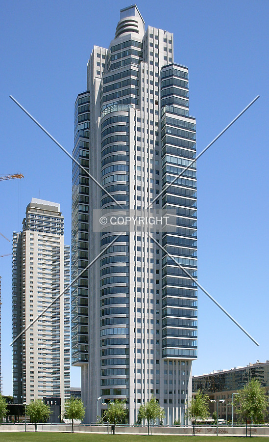 Torre Renoir 1 by Maximiliano Buono