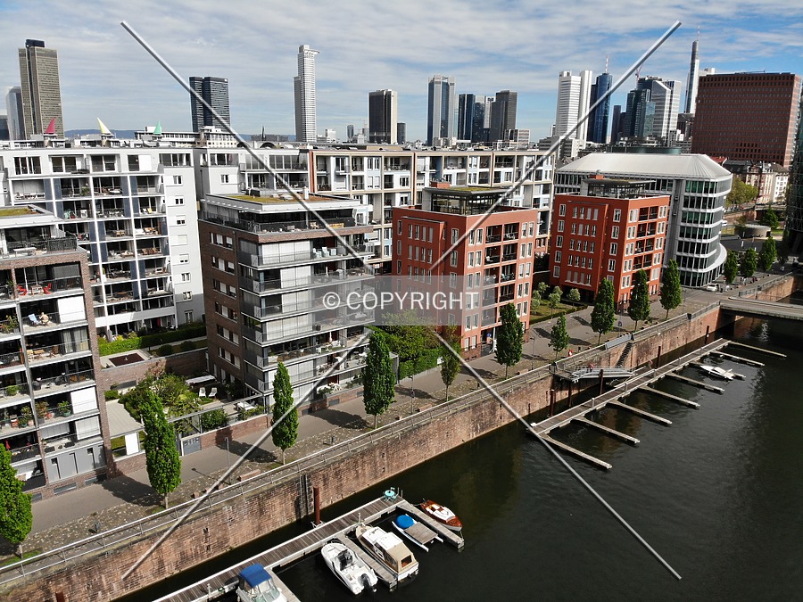 City-Hochhaus by Nephilim