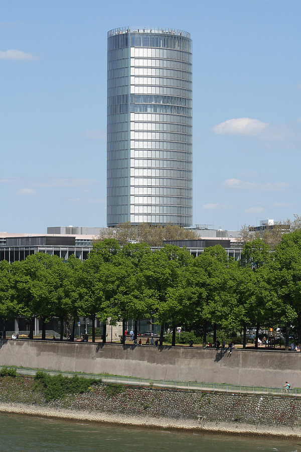KölnTriangle by Michiel van Dijk