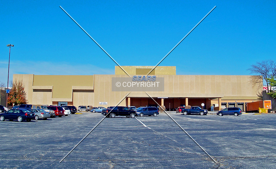 Chesterfield Mall by Ryan Hildebrand