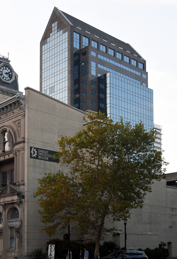 E.ON U.S. Center by John W. Cahill