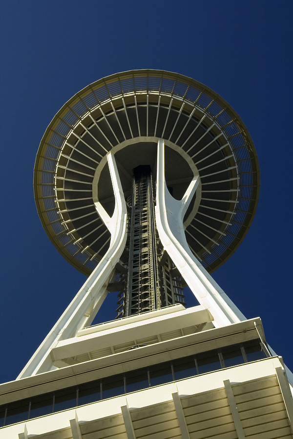 Space Needle by Pavel Toczynski