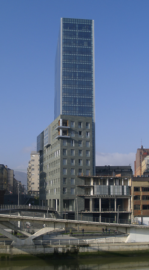Isozaki Atea I by Cesar Serrano