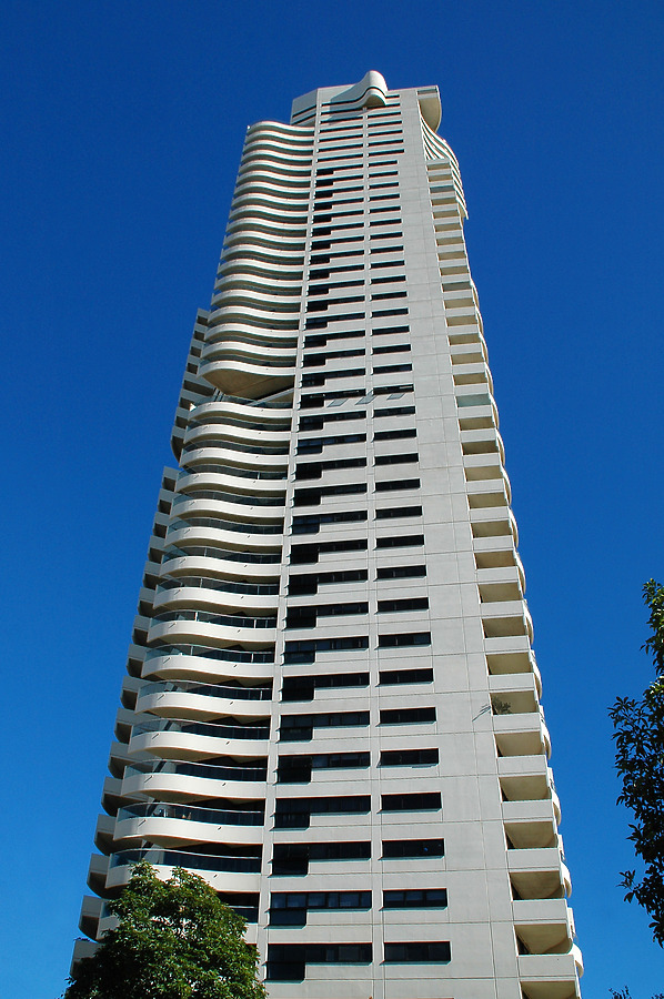 Horizon Apartments by John Bek