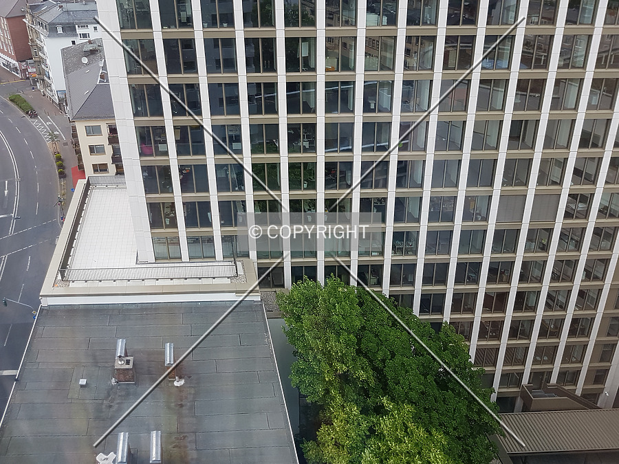 Turm Center by Nephilim