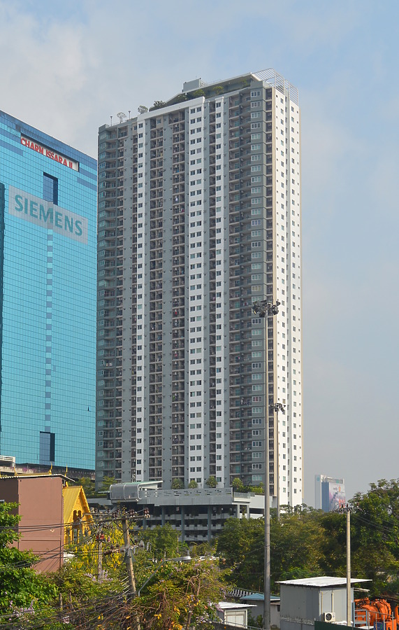 Supalai Park Ekkamai-Thonglor by Huopa
