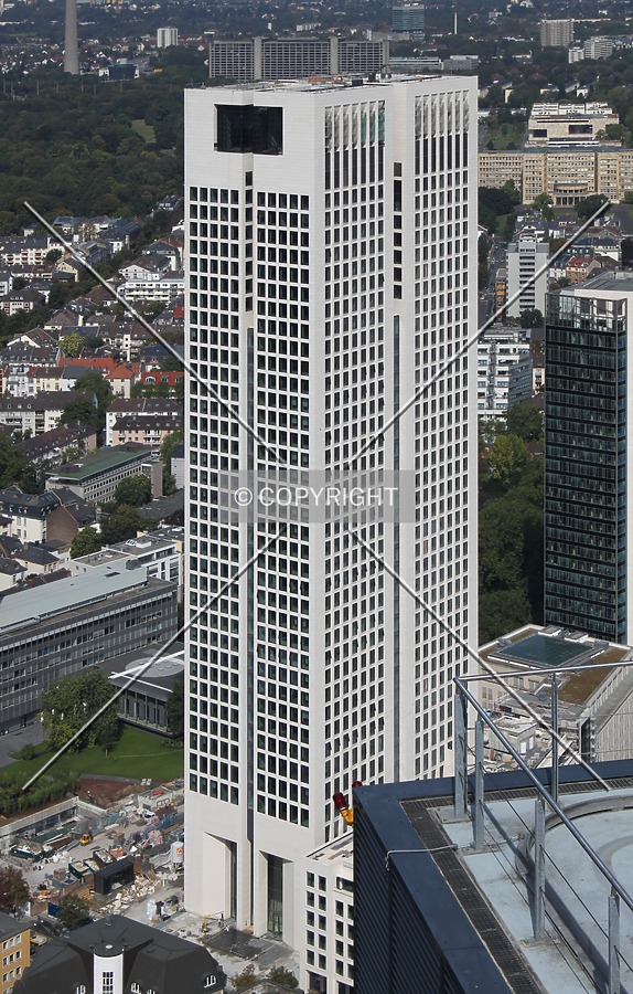 OpernTurm by Emmanuel D.