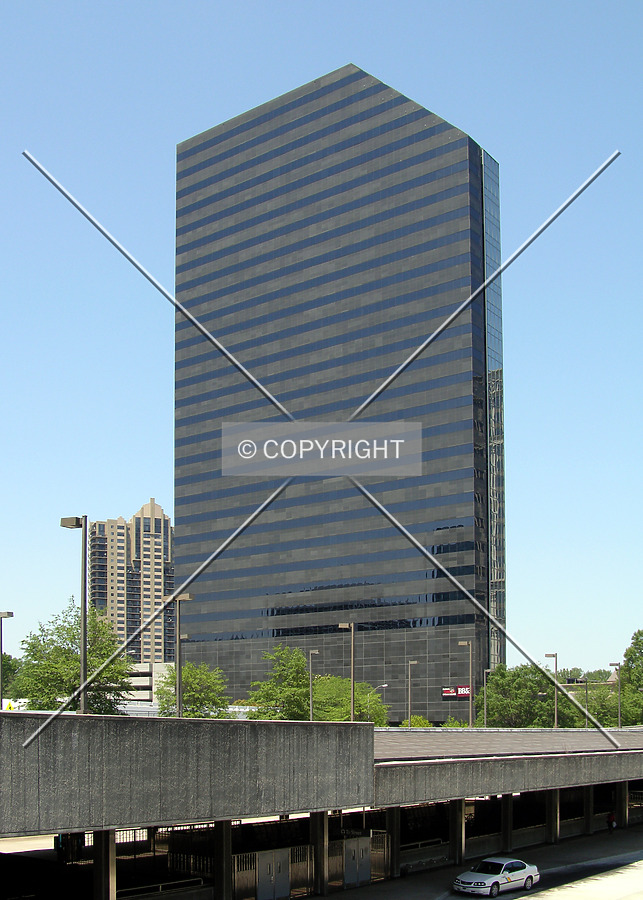 Salesforce Tower by Chris Patriarca