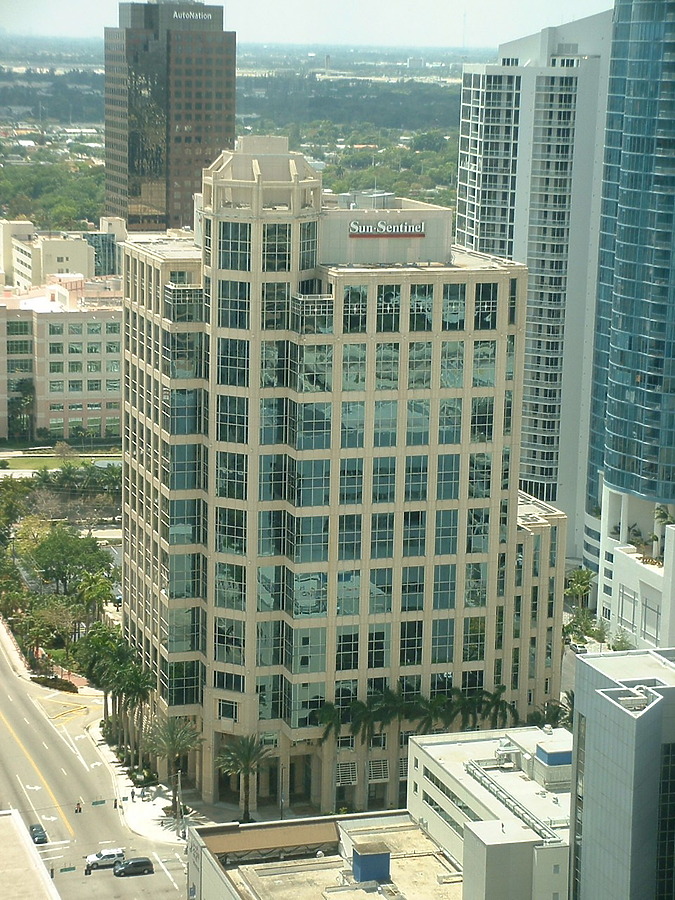 200 East Las Olas by Paul Cucuzza