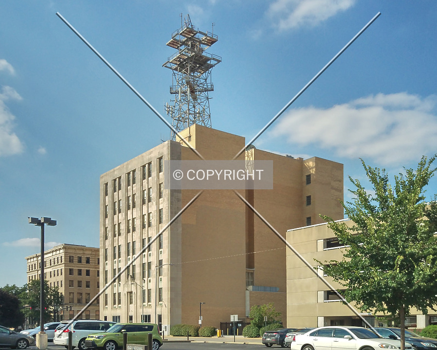 AT&T Building by Ryan Hildebrand